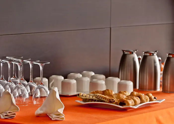 ユーロスターズ ホテル 4*